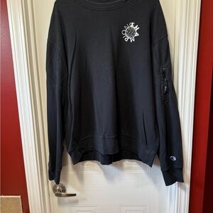 Champion Men's Black Crewneck Sweater
